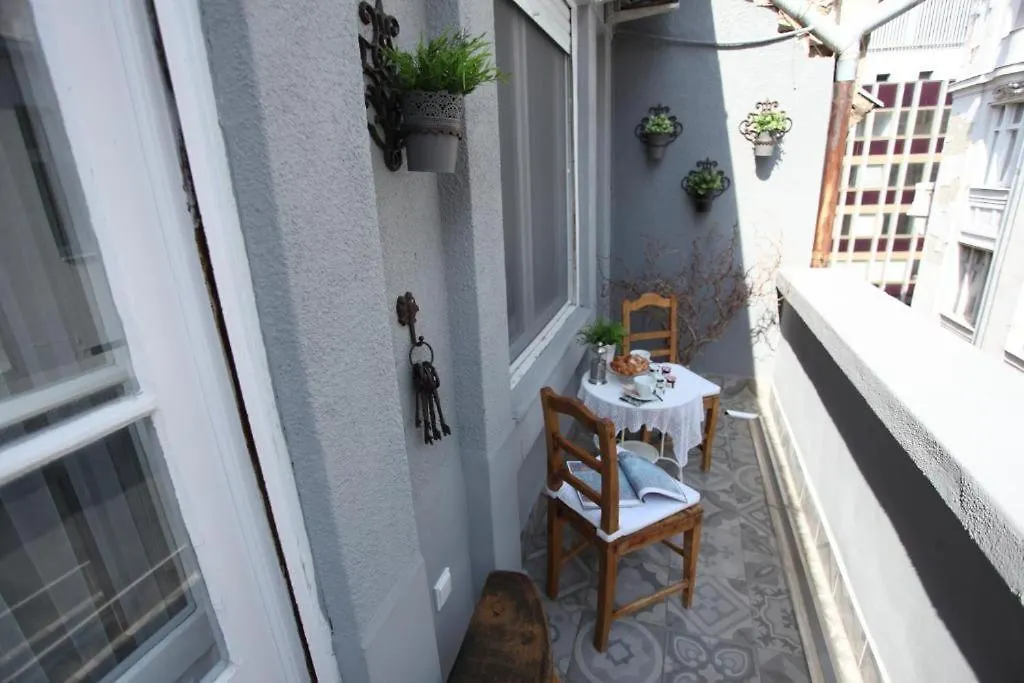 Exclusive Antique Apartment Next To The Fashion Street Βουδαπέστη